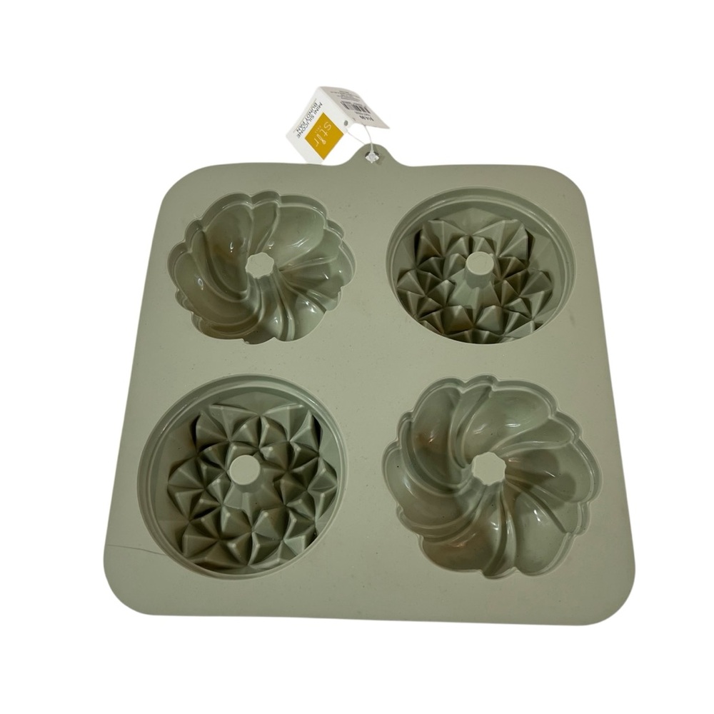 Stir Mini Silicone Bundt Pan New